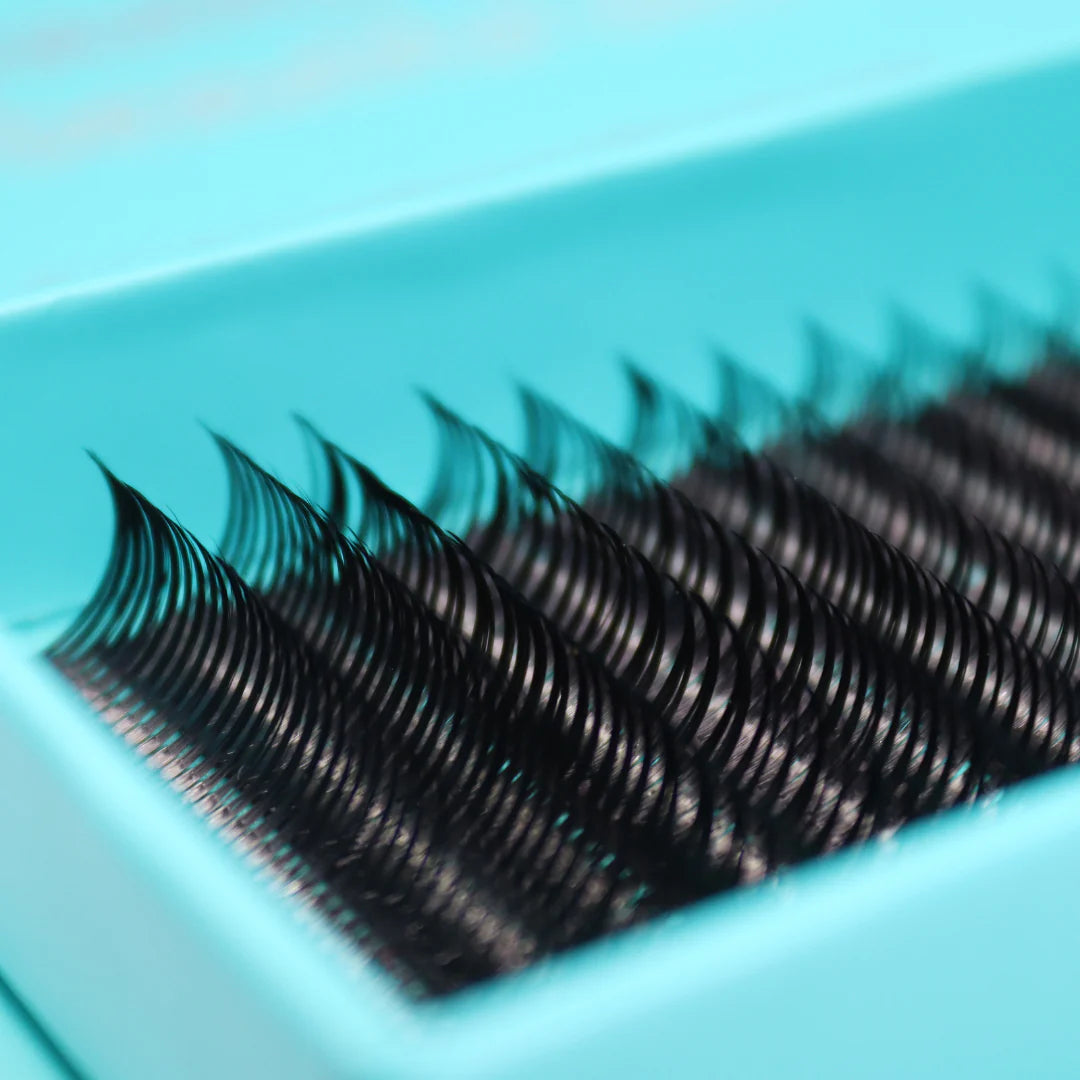 Pinkfishes Wet Lash tray